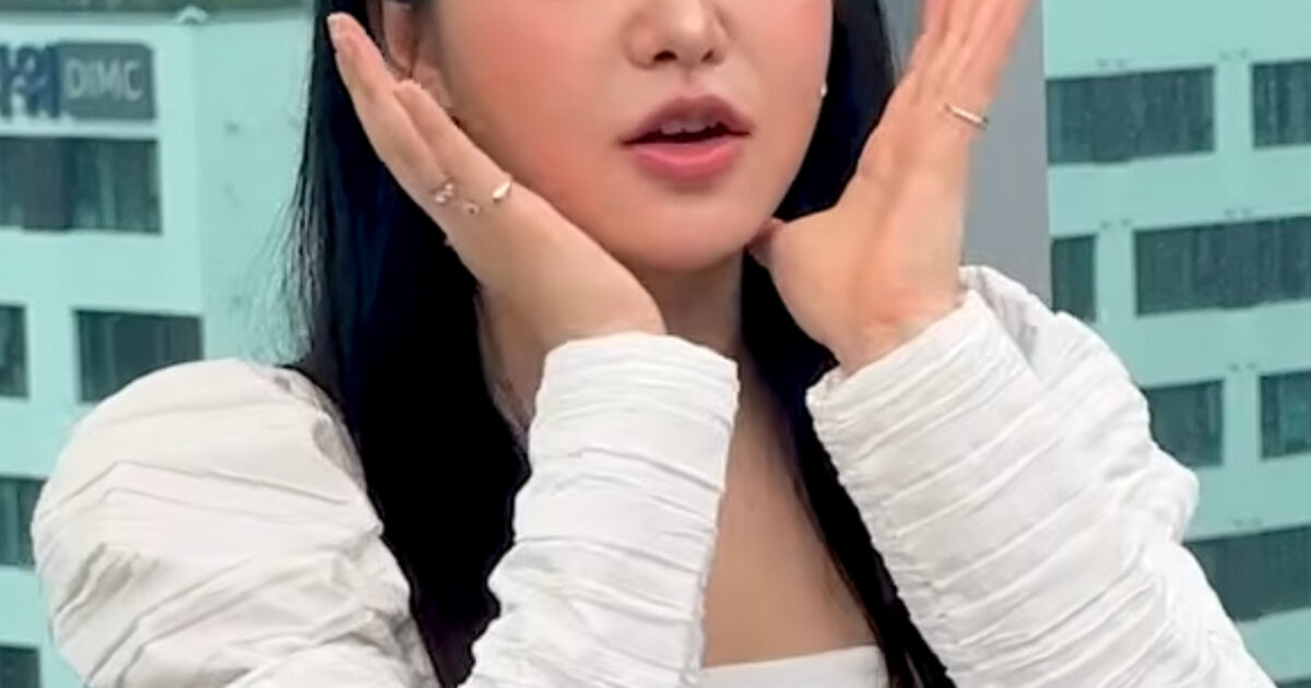 Yeri in haenyeo suit