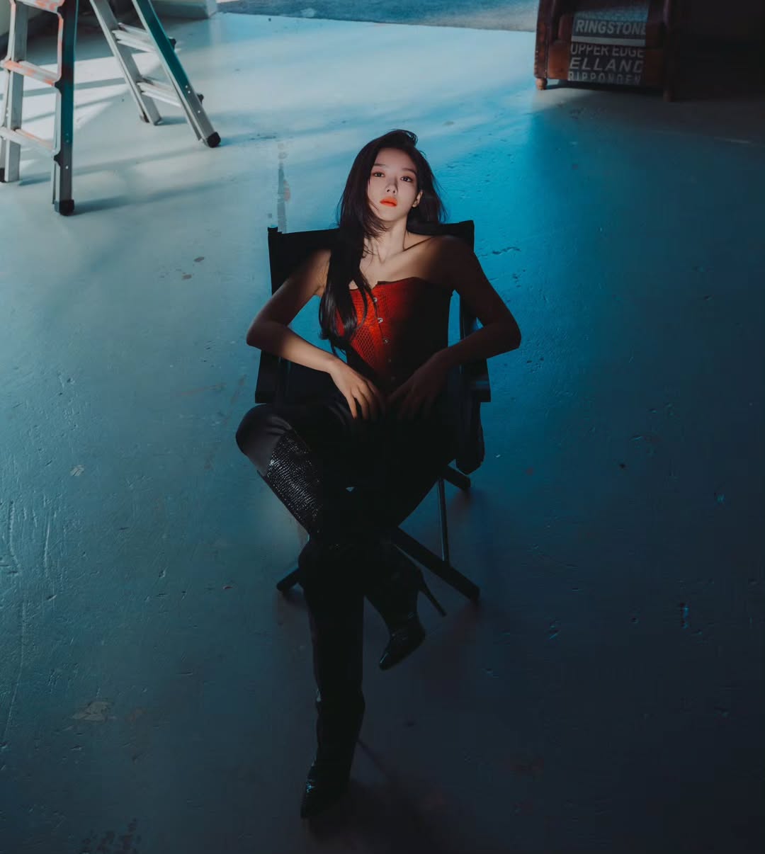 Kim Yoo Jung new bold photo | _@you_r_love/Instagram_