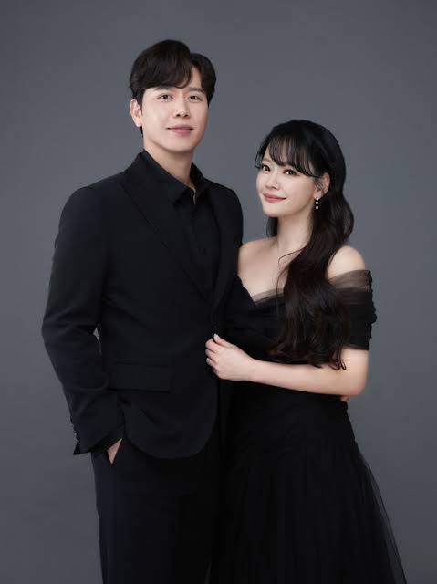 Korean Actress Reveals She Has Never Shown Her Bare Face To Her Actor Husband In 15 Years 2 Son Jun Ho and Kim So Hyun