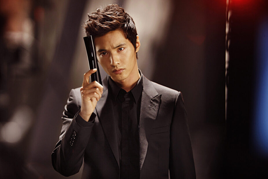 Won Bin preparing