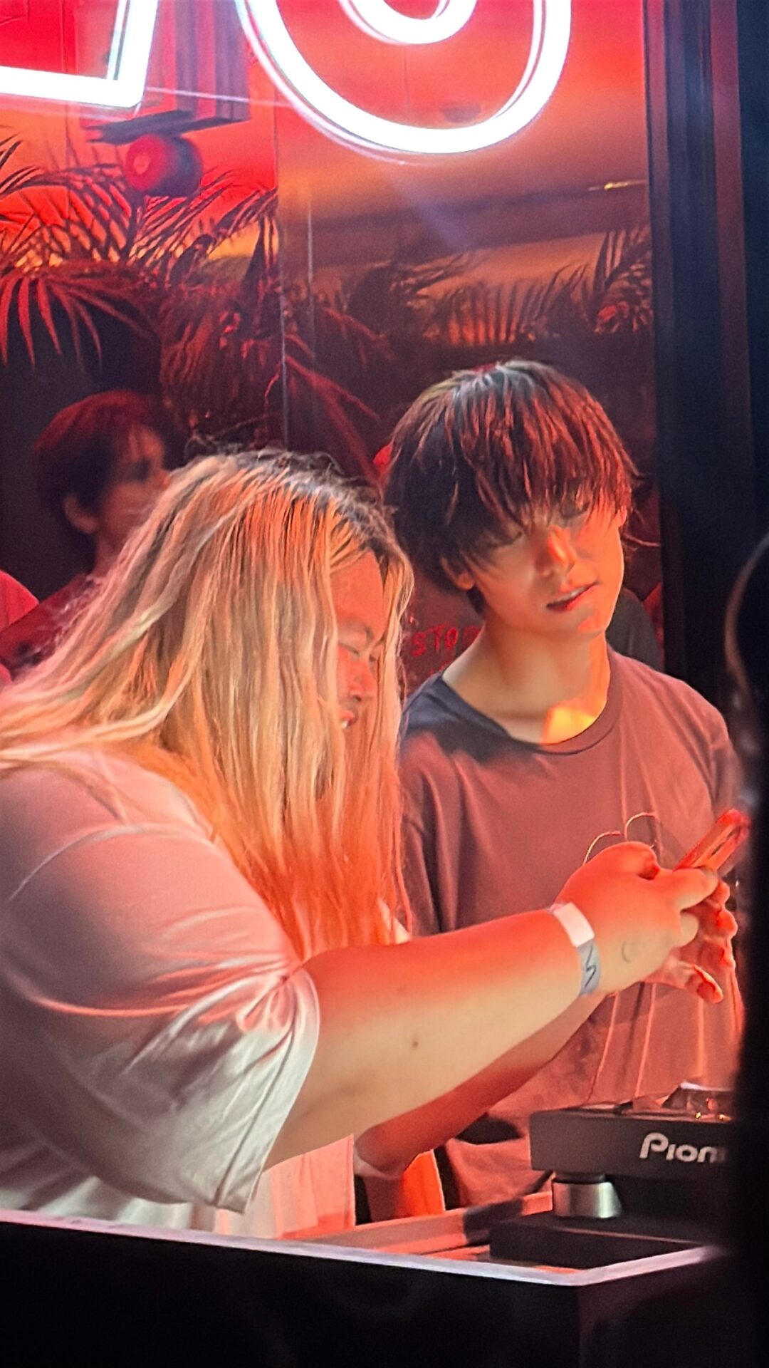 Vernon floppy bangs