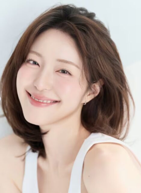 Co-Stars From "My Royal Nemesis" Caught in Dating Rumors, Actress Responds Candidly 1 hong yi seol