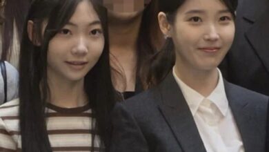 IU and Kim Taeyeon at the wedding