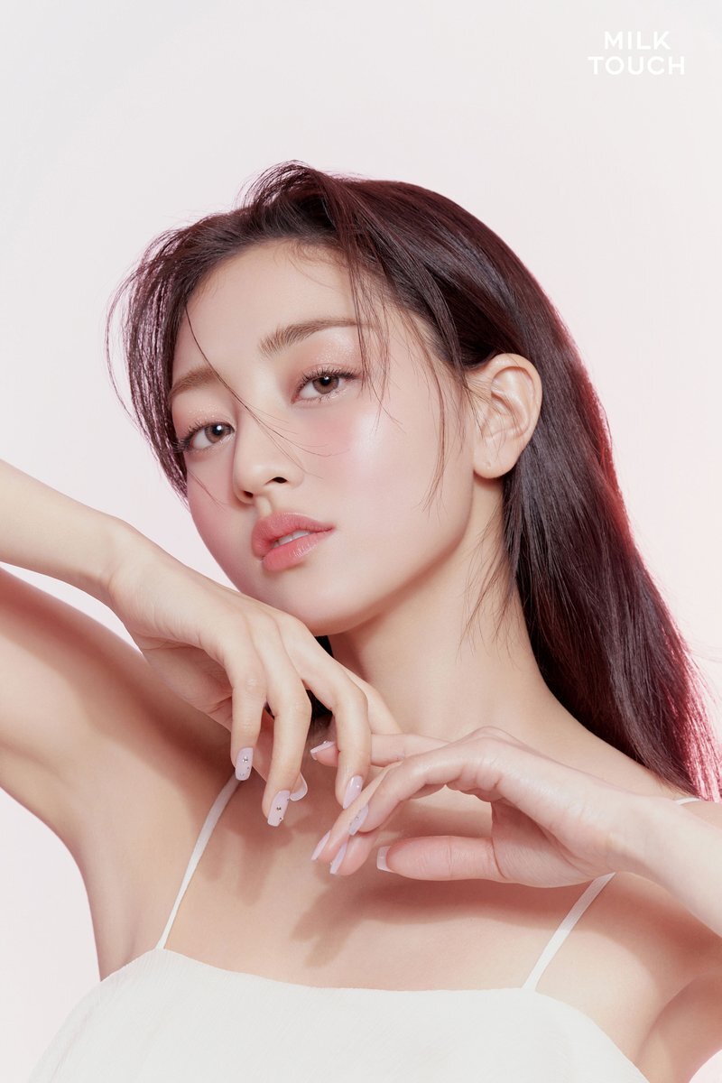 TWICE’s Jihyo | *Milk Touch*