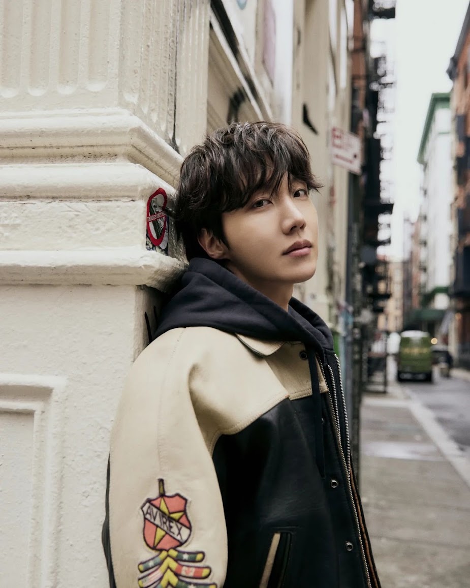 BTS Member's Intimidating Actions During 2026 World Cup Performance Spark Major Reactions 1 bts jhope @uarmyhope 3