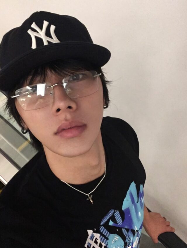 Caught Engaging With Controversial Content While In Underwear — Korean Actor Exposed 1 Mo Geon Hu