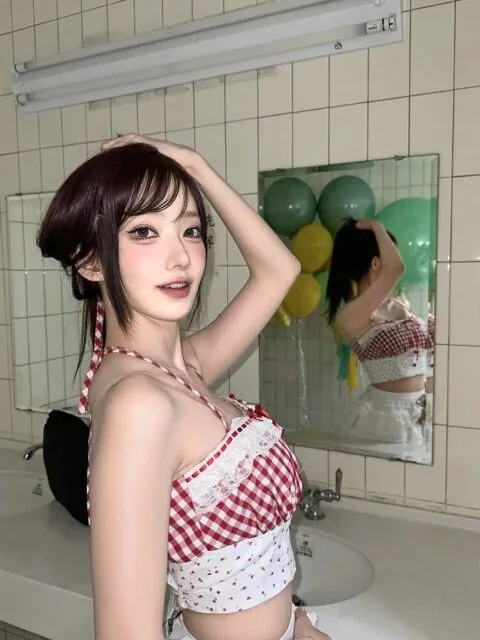 QWER Magenta 1