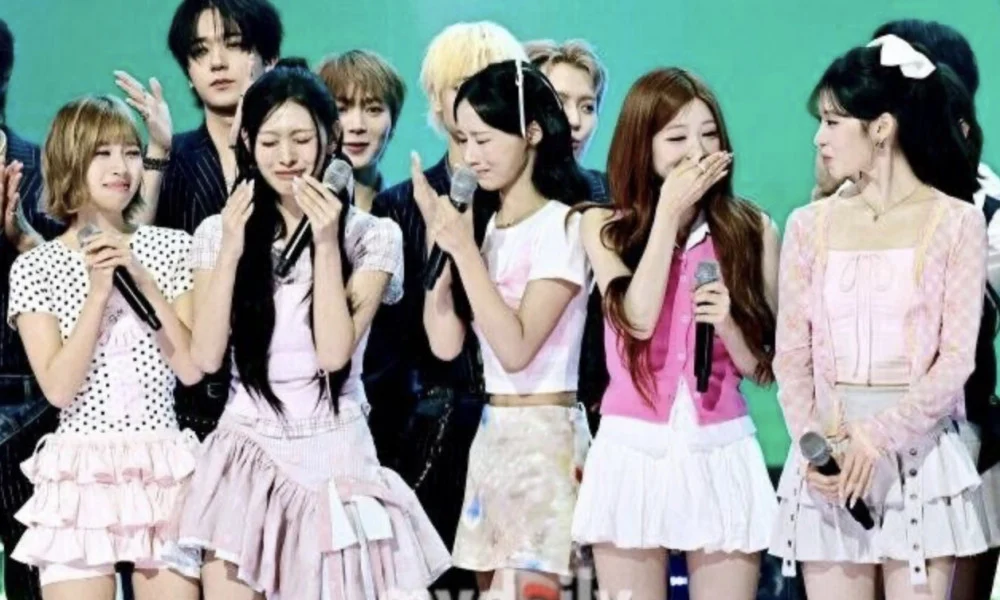 RESCENE earns historic first major network win on MBC's 'Show! Music Core' with 'Pretty Girl' 1 RESCENE earns historic first major network win on MBC's 'Show! Music Core' with 'Pretty Girl'