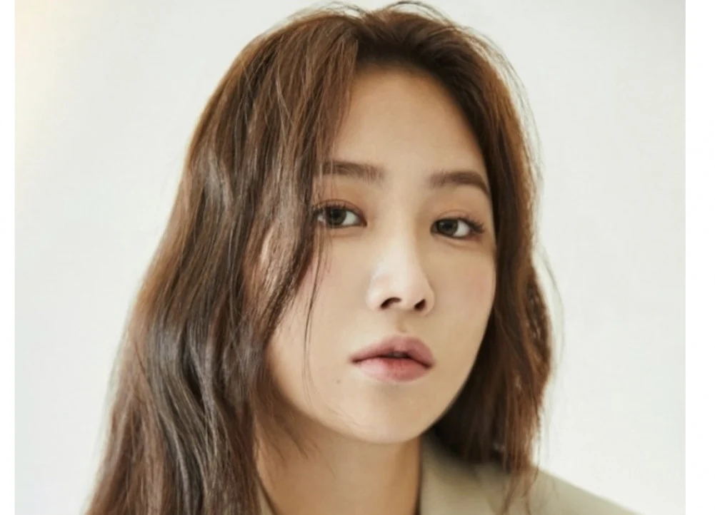SISTAR Soyou mourns father's passing; family to hold private funeral 1 SISTAR Soyou mourns father's passing; family to hold private funeral