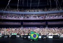 Baekhyun performing at Vibra São Paulo