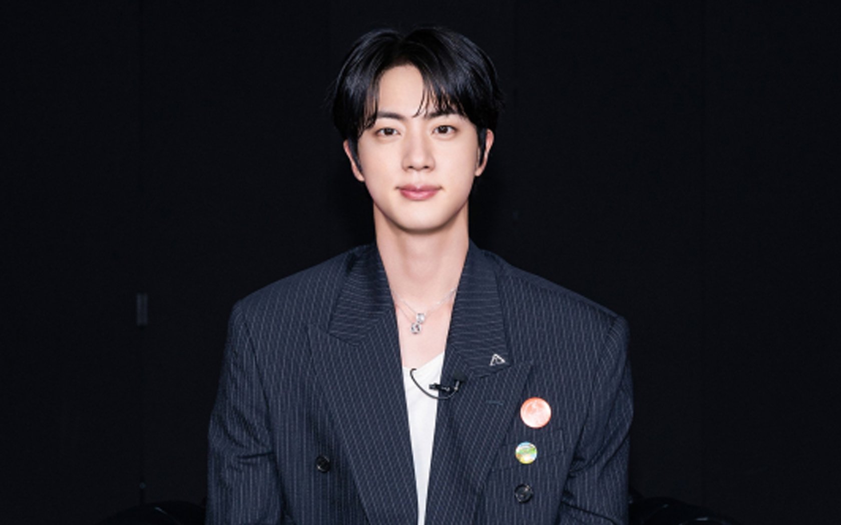 Netizens Respond to BTS’s Jin Buying Third Apartment for $13 Million in Cash 1 Netizens react to BTS's Jin purchasing his third apartment for $13 million in cash